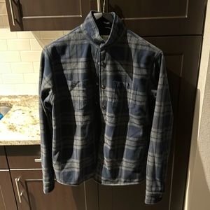 Navy Vuori snap button overshirt / shirt jacket size L